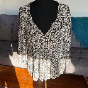 Anthropologie Vanessa Virginia Black and White Patterned Blouse Size 2